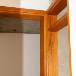 8'' Mahogany Frame with Vent